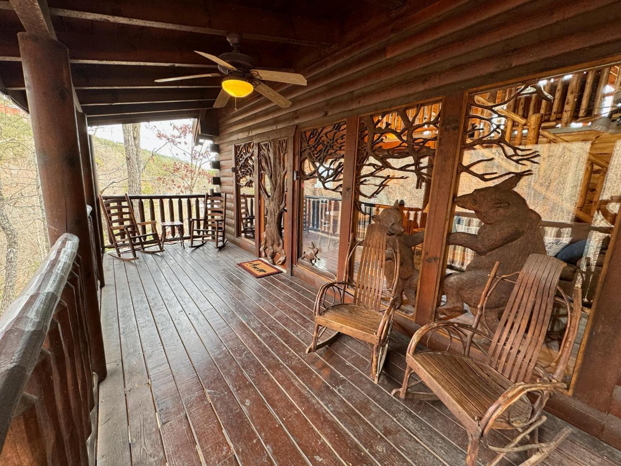 Smoky Paws - Exceptional Cabin, Stunning Mountain Views, Hot Tub, Tranquil, Gigabit Internet, Free L2 Ev Pigeon Forge Exterior foto