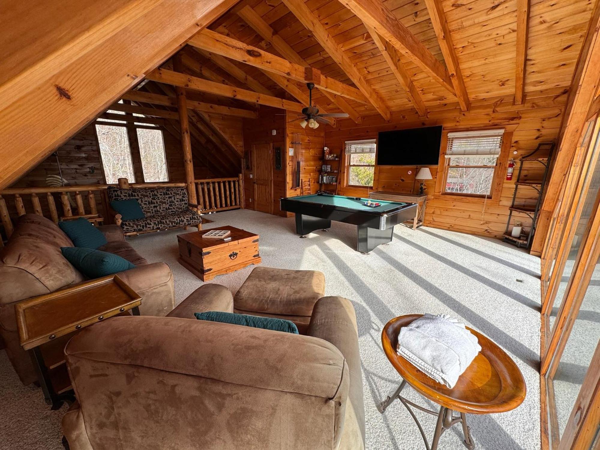 Smoky Paws - Exceptional Cabin, Stunning Mountain Views, Hot Tub, Tranquil, Gigabit Internet, Free L2 Ev Pigeon Forge Exterior foto